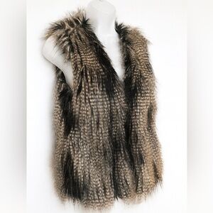H&M Divided Multicolor Faux Fur Vest with Pockets - Size 6